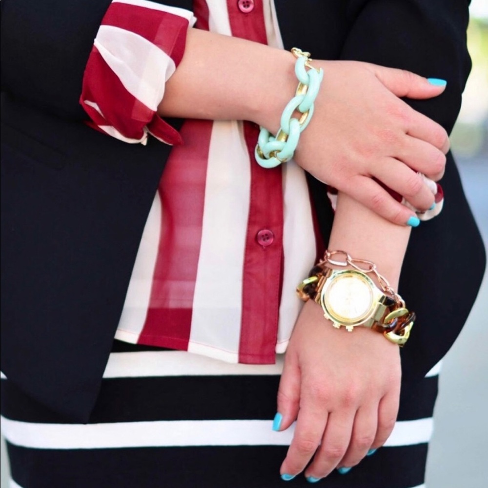 Gorgeous mint link bracelet